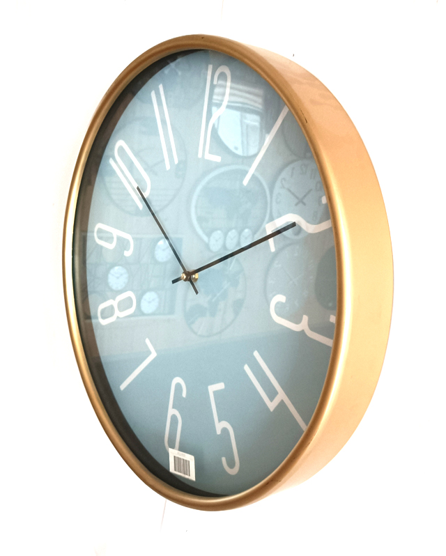 Metal Frame Clock With Golden Color Printed Face Clock 
